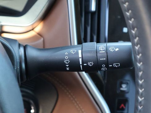 Used 2025 Subaru Outback Touring XT AWD/4WD image 36