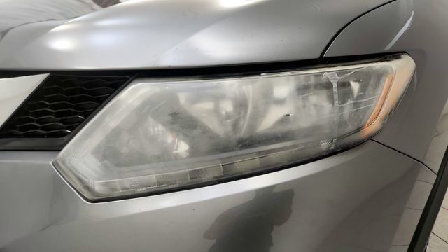 Used 2015 Nissan Rogue S FWD image 24