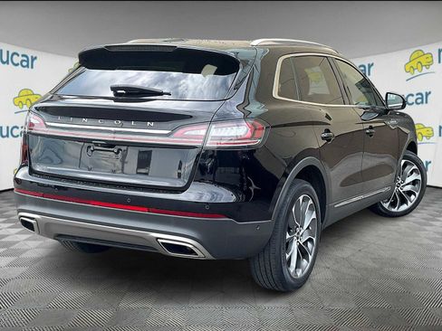 Used 2022 Lincoln Nautilus Reserve image 6