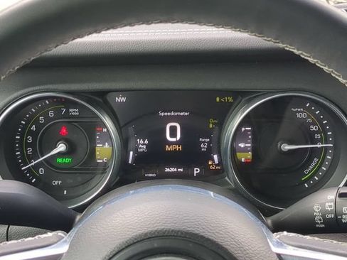 Used 2023 Jeep Wrangler Unlimited Sahara AWD/4WD image 30