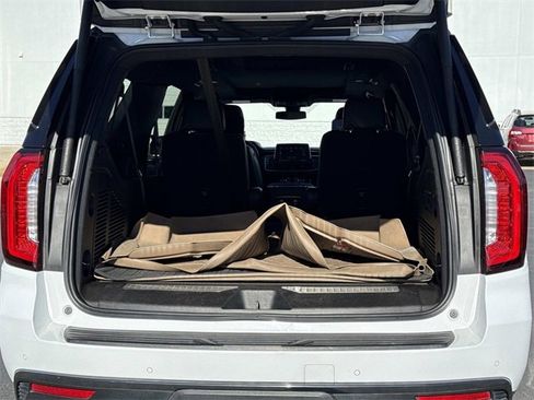 Used 2021 GMC Yukon XL AT4 w/ Rear Media and Nav Package image 5