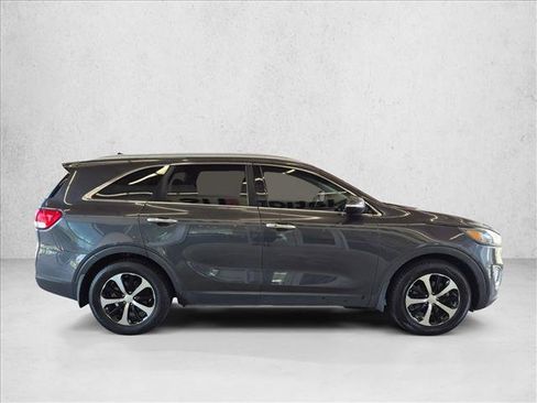 Used 2018 Kia Sorento EX FWD image 4