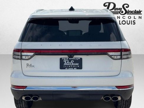 New 2026 Lincoln Aviator AWD image 4