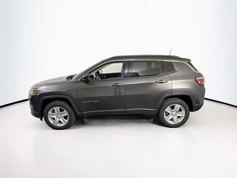 Used 2022 Jeep Compass Latitude w/ Convenience Group AWD/4WD image 8