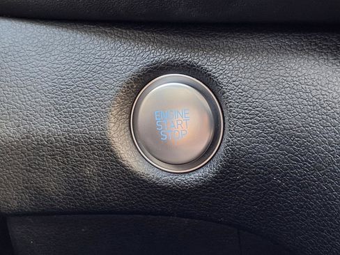 Used 2022 Hyundai Santa Fe SEL w/ Convenience Package image 10