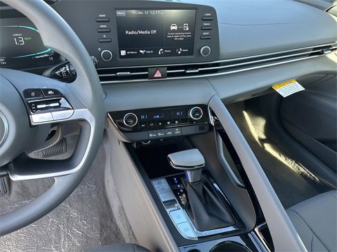 New 2026 Hyundai Elantra Blue image 27