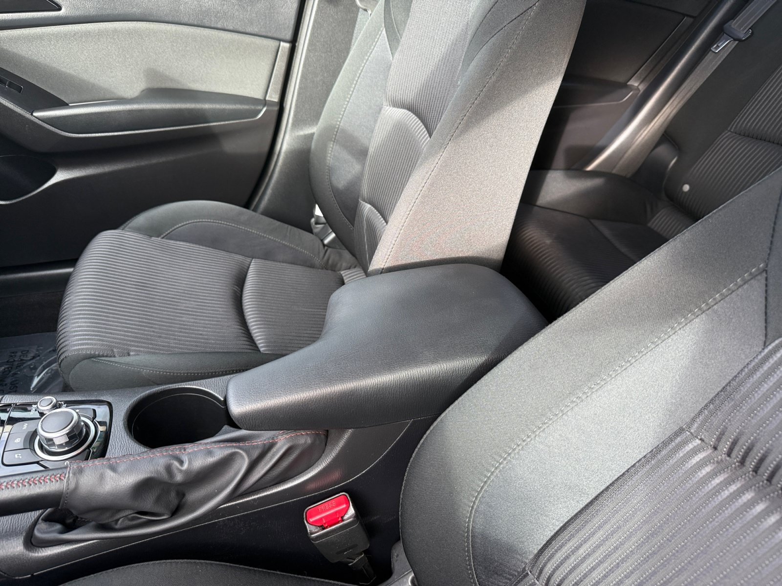 Used 2015 MAZDA MAZDA3 i Touring w/ Technology Package FWD image 14