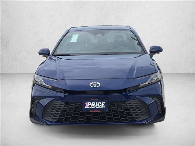 Used 2025 Toyota Camry SE FWD image 2