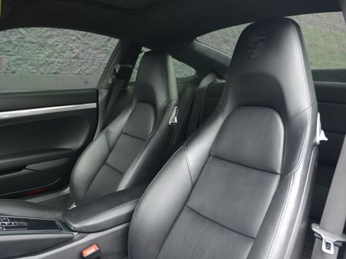 Certified 2018 Porsche 911 Carrera 4S AWD/4WD image 5