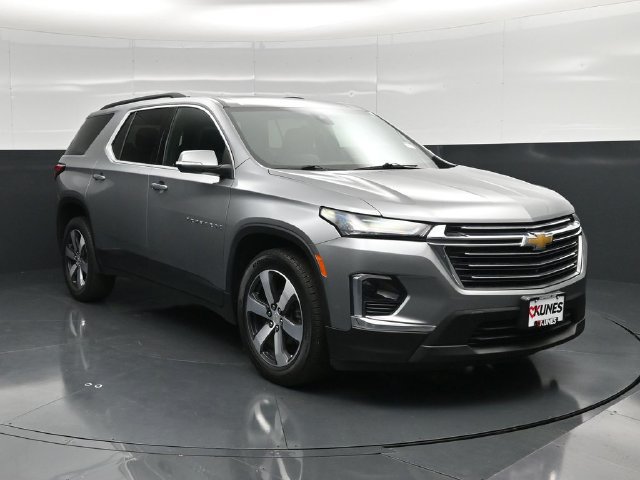 Used 2023 Chevrolet Traverse LT w/ LT Premium Package AWD/4WD image 6