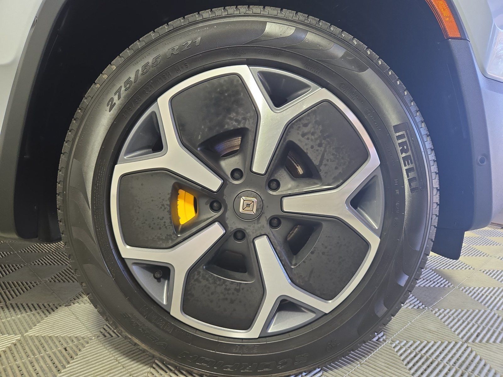 Used 2024 Rivian R1S Adventure Quad AWD/4WD image 11