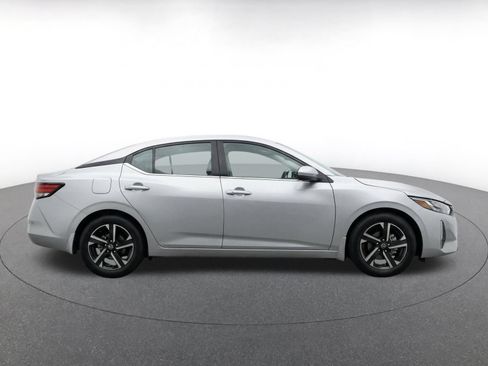 Used 2025 Nissan Sentra SV FWD image 14