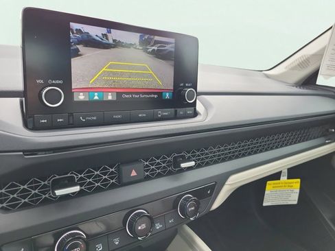 Certified 2025 Honda Accord SE image 37