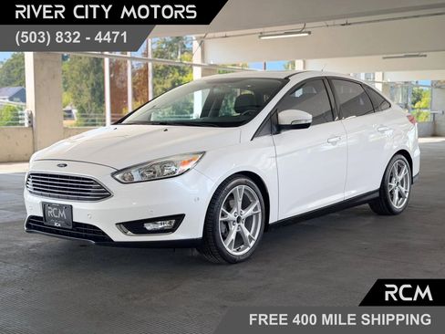 Used 2015 Ford Focus Titanium FWD image 1