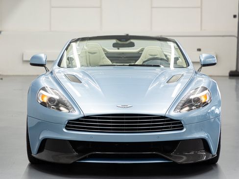 Used 2016 Aston Martin Vanquish Volante RWD image 7