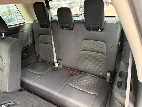 Used 2023 Nissan Pathfinder SV FWD image 17