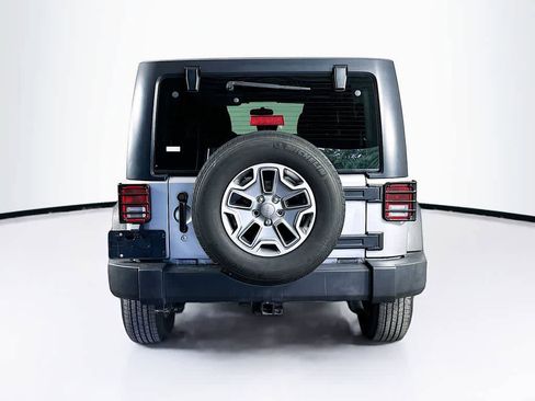 Used 2016 Jeep Wrangler Unlimited Sport w/ Max Tow Package AWD/4WD image 5