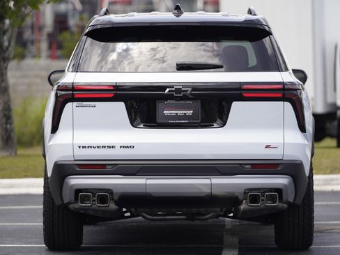 New 2026 Chevrolet Traverse Z71 w/ Enhanced Driving Package AWD/4WD image 47