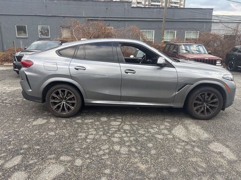 Used 2024 BMW X6 xDrive40i image 2