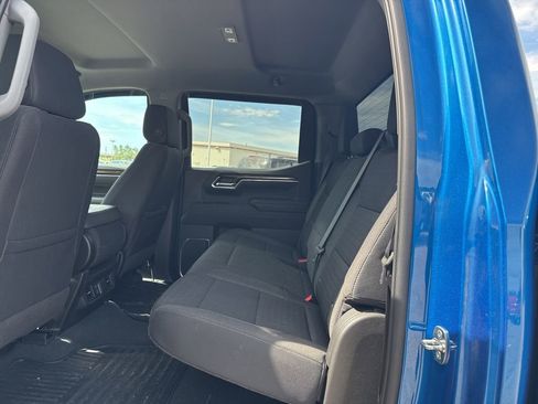 Used 2022 Chevrolet Silverado 1500 LT AWD/4WD image 10