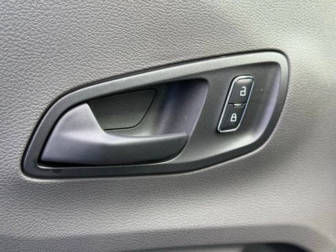 New 2025 Ford Transit 250 148 Medium Roof image 14