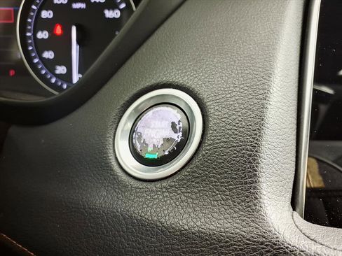 Used 2019 Cadillac XT4 Sport image 23