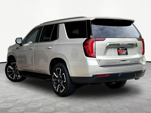 Used 2023 GMC Yukon SLT AWD/4WD image 4