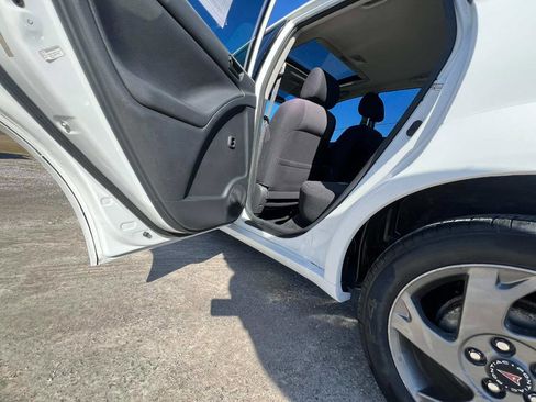 Used 2003 Pontiac Vibe w/ Power Group Value Package image 16