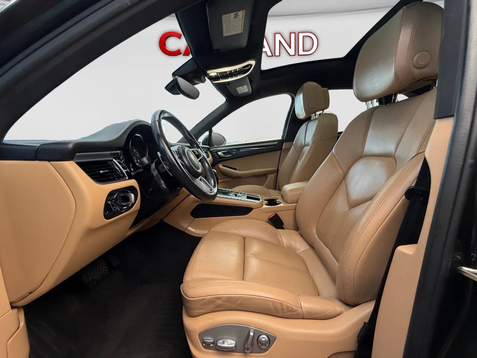 Used 2017 Porsche Macan AWD/4WD image 13
