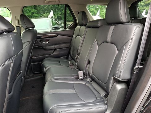 Certified 2025 Honda Pilot EX-L image 9