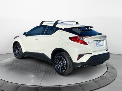 Used 2021 Toyota C-HR LE image 3