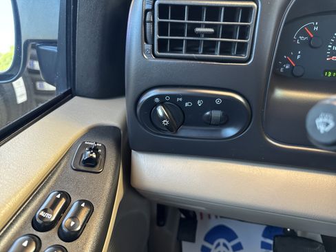 Used 2005 Ford Excursion Limited image 33