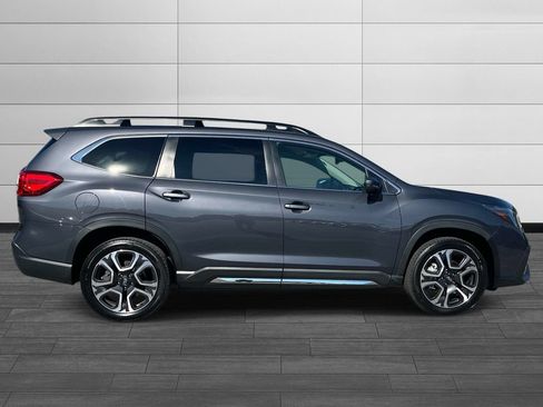 Used 2023 Subaru Ascent Limited AWD/4WD image 2