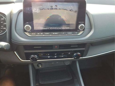 Used 2025 Nissan Rogue S FWD image 16
