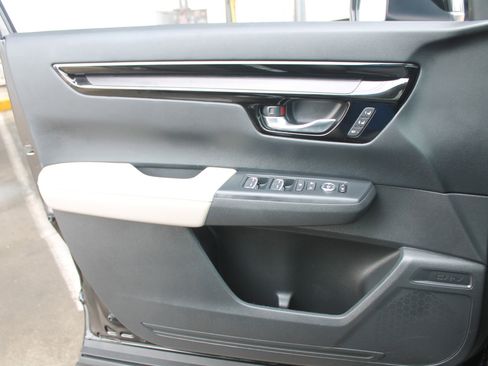 Used 2024 Honda CR-V EX-L image 13