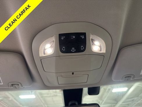Used 2017 Chrysler Pacifica Touring-L w/ Tire & Wheel Group FWD image 22