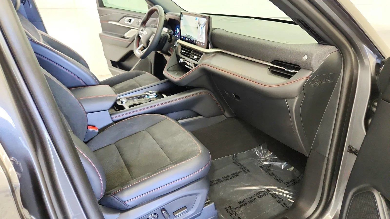 Used 2025 Ford Explorer ST w/ Sun And Sound Package RWD image 30