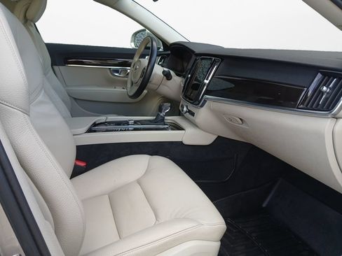 Used 2018 Volvo S90 T5 Momentum w/ Convenience Package FWD image 24