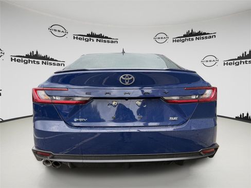 Used 2025 Toyota Camry SE FWD image 3