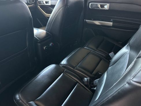 Certified 2021 Ford Explorer XLT w/ Equipment Group 202A RWD image 13