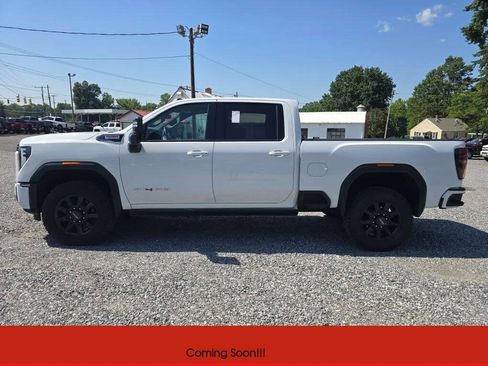 Used 2024 GMC Sierra 3500 AT4 w/ AT4 Premium Plus Package AWD/4WD image 4
