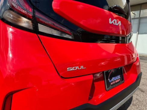 Used 2024 Kia Soul LX image 34