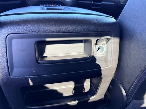 Used 2018 Chevrolet Silverado 1500 High Country image 16