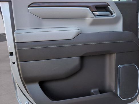 Used 2022 GMC Sierra 1500 SLT w/ SLT Premium Plus Package image 30