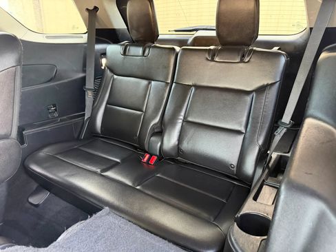 Used 2020 Ford Explorer XLT w/ Equipment Group 202A AWD/4WD image 24