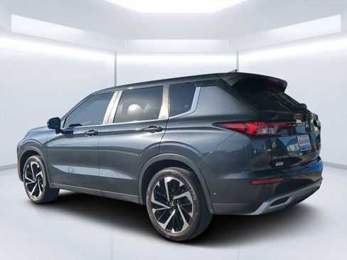 Used 2024 Mitsubishi Outlander SE Black Edition FWD image 5
