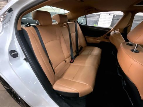 Used 2023 Lexus ES 300h w/ Premium Package image 29