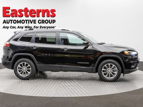 Used 2021 Jeep Cherokee Latitude Plus AWD/4WD image 4