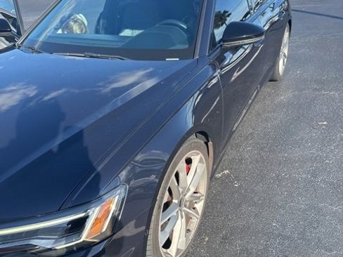 Used 2021 Audi S6 Premium Plus w/ S Sport Package image 2