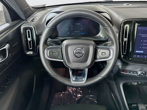 Used 2023 Volvo XC40 Recharge Ultimate w/ Protection Package Premier AWD/4WD image 5